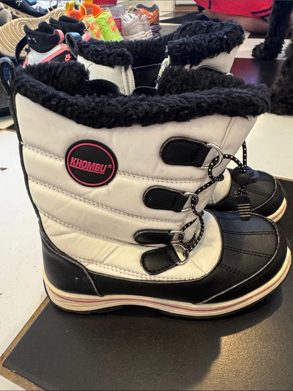 Khombu White and Black Winter Snow Boots with Pink Logo